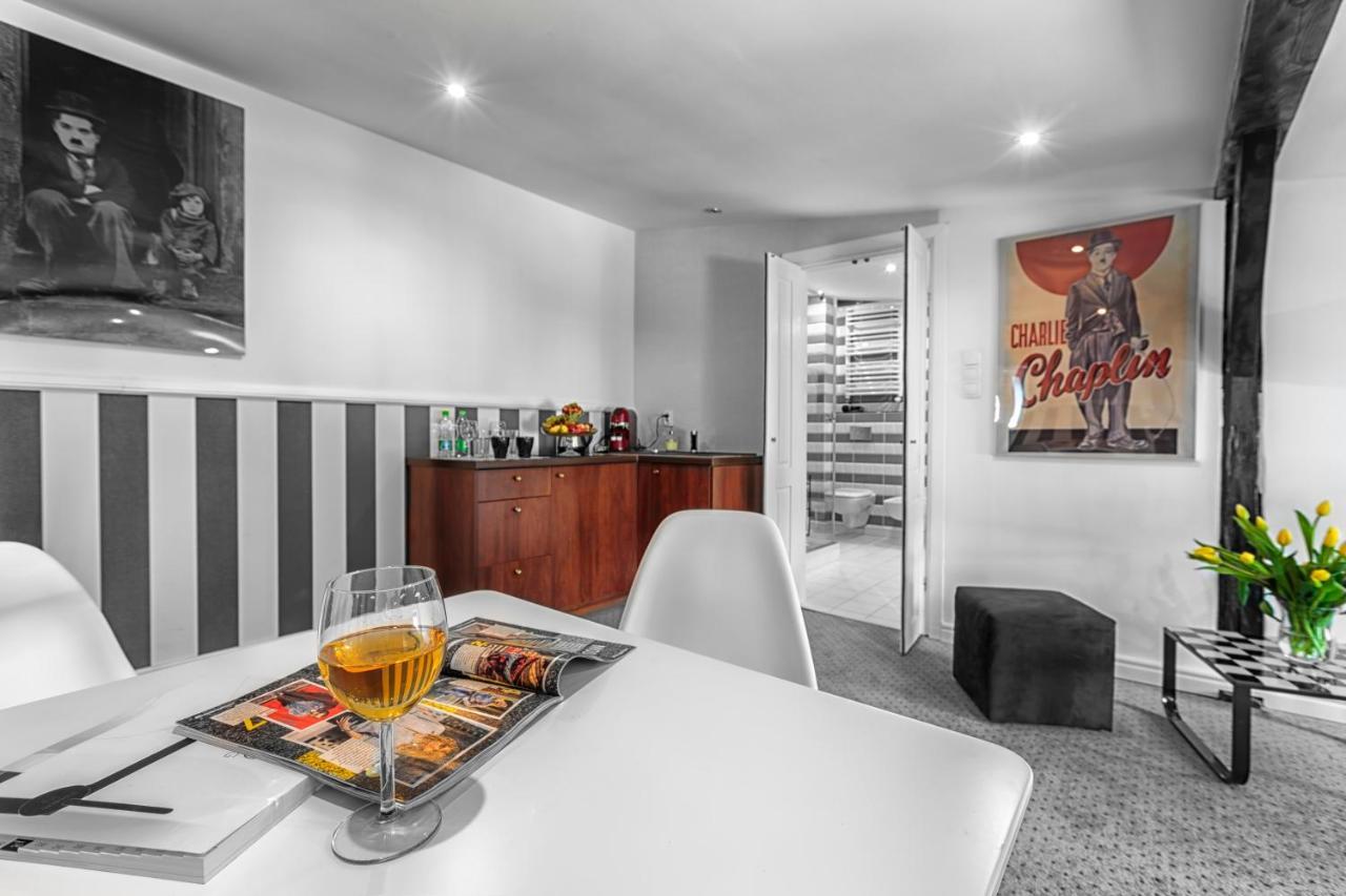 Stare Kino Cinema Residence Лодз Екстериор снимка