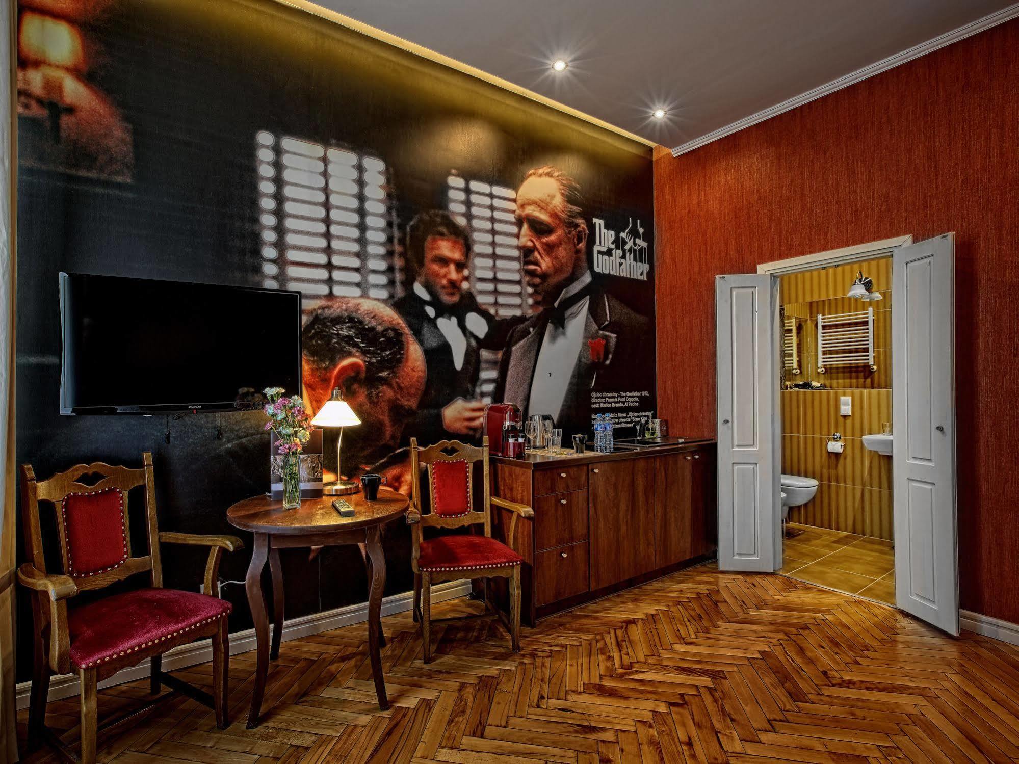 Stare Kino Cinema Residence Лодз Екстериор снимка